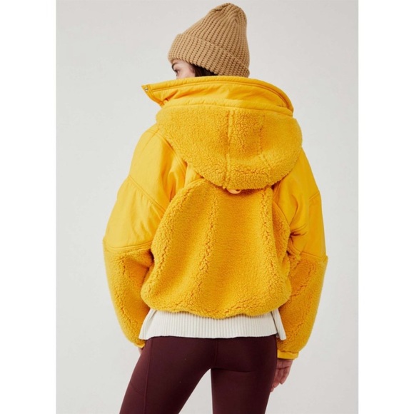 NWT Free People Movement Adventure Awaits Fleece Sherpa Jacket in Orangeade Med - Picture 1 of 17